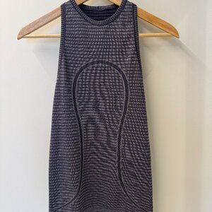 Lululemon running top